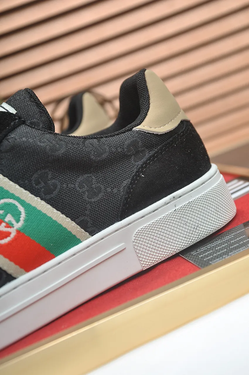 Men's men's shoes💰440💶[GUCCI] official website 1:1 men's sports shoes are now on the market. They are made of original fabric + water-dyed sheepskin lining, plus the official website original 1:1 comfortable outsole. Fashionable and versatile, super comfortable and breathable. Standard shoe size 38/45 (custom-made size 45 is non-refundable)